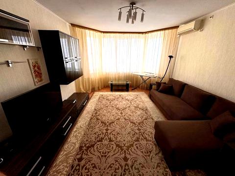 квартира по адресу Миколы Бажана просп., 10