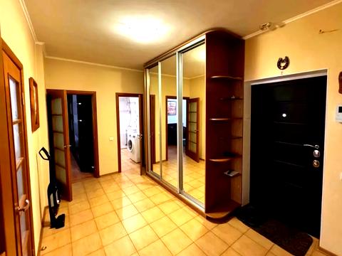 квартира по адресу Миколы Бажана просп., 10