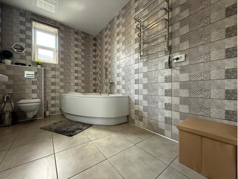 будинок за адресою Підгородне, Червона