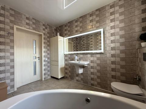 будинок за адресою Підгородне, Червона