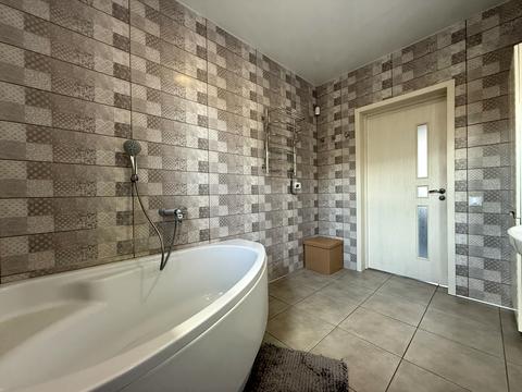 будинок за адресою Підгородне, Червона