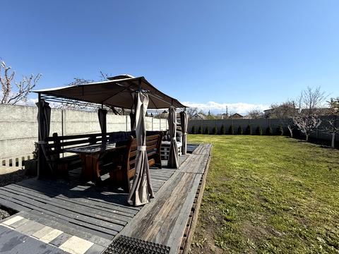 будинок за адресою Підгородне, Червона