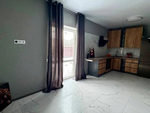 будинок за адресою Українська