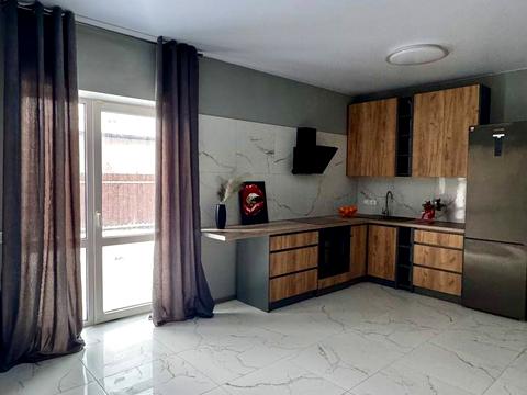 будинок за адресою Українська