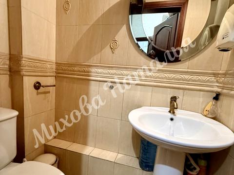 комерційна за адресою Утьосова вул., 16а