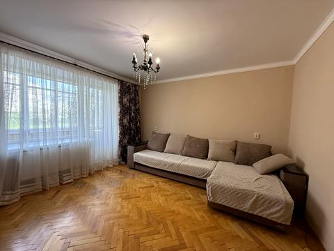 квартира за адресою Захисників України вул., 5