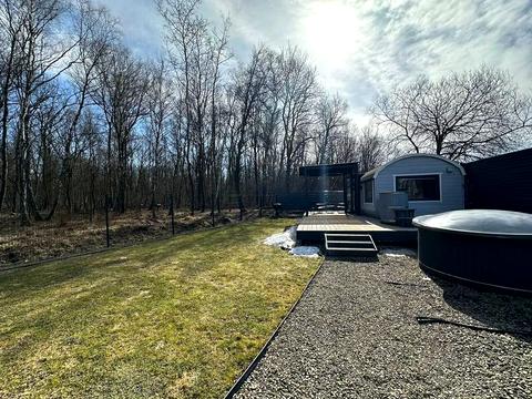 будинок за адресою с. Микитинці, Світла вул.