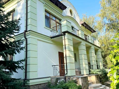 будинок за адресою Дачна