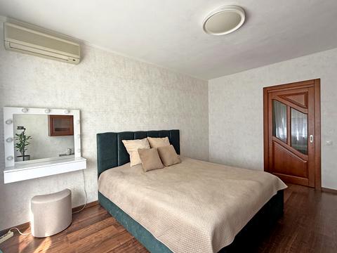 квартира по адресу Драгоманова ул., 20-А