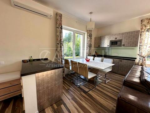 будинок за адресою Космонавтів