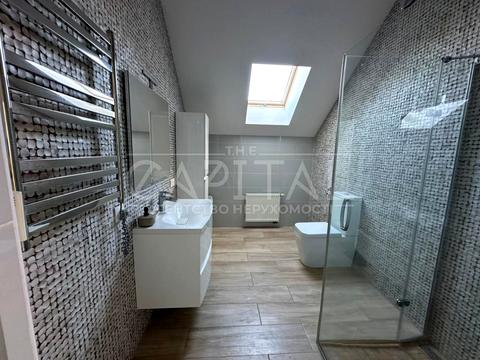 будинок за адресою Космонавтів