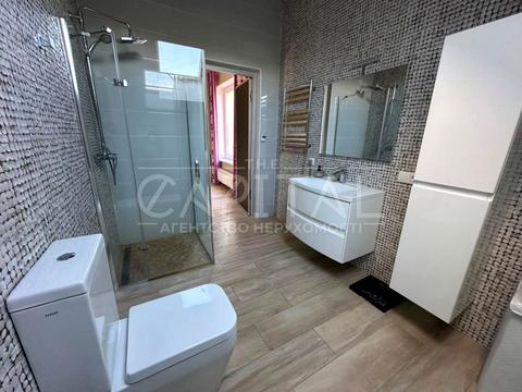 будинок за адресою Космонавтів