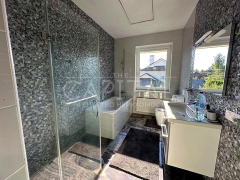 будинок за адресою Космонавтів