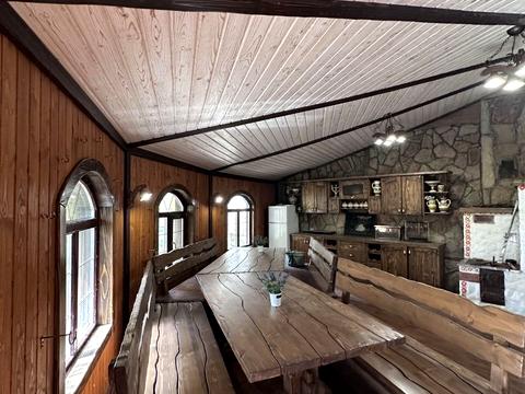 будинок за адресою с. Угринів, Калуське шосе, 2К