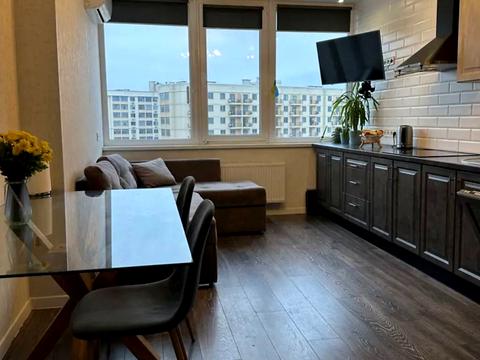 квартира за адресою Полковника Гуляєва просп. (Маршала Жукова), 111