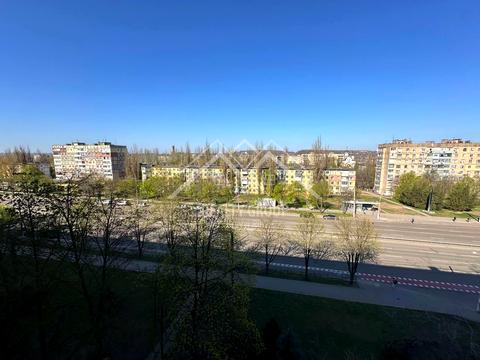 квартира за адресою 200-річчя Кривого Рогу просп., 1