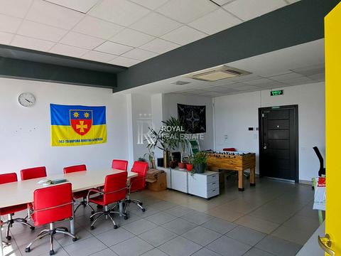 комерційна за адресою Євгена Сверстюка вул. (Марини Раскової), 11