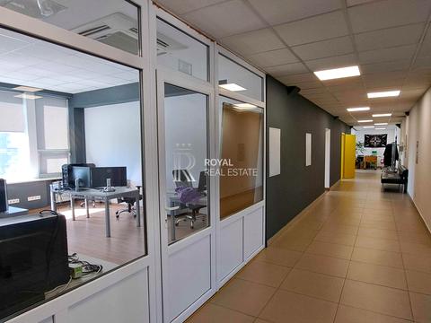 комерційна за адресою Євгена Сверстюка вул. (Марини Раскової), 11