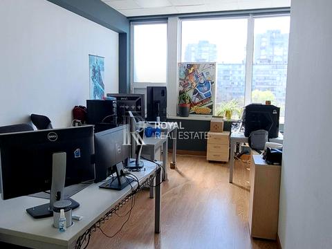 комерційна за адресою Євгена Сверстюка вул. (Марини Раскової), 11