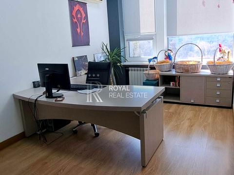 комерційна за адресою Євгена Сверстюка вул. (Марини Раскової), 11