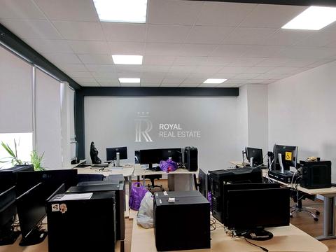 комерційна за адресою Євгена Сверстюка вул. (Марини Раскової), 11