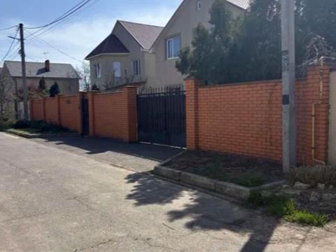 будинок за адресою Горіхова вул.