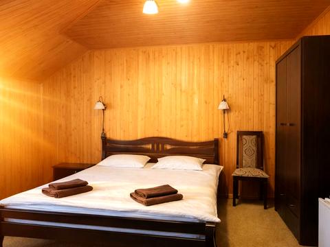 комерційна за адресою Джерельна вул., 1