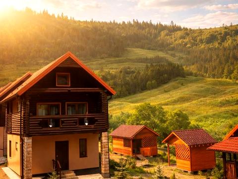 комерційна за адресою Джерельна вул., 1