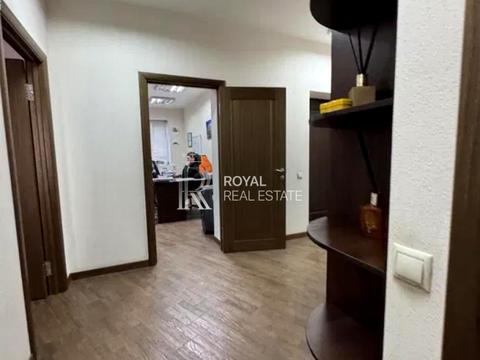 комерційна за адресою Басейна вул., 10