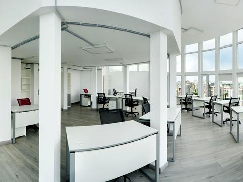 комерційна за адресою Саксаганського вул., 121