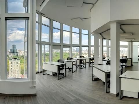 комерційна за адресою Саксаганського вул., 121