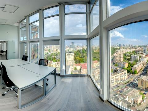 комерційна за адресою Саксаганського вул., 121