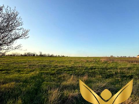 участок по адресу Набережна