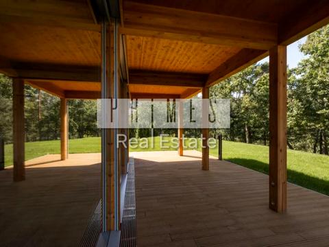 дом по адресу Левадна, 1