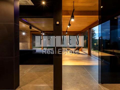 дом по адресу Левадна, 1