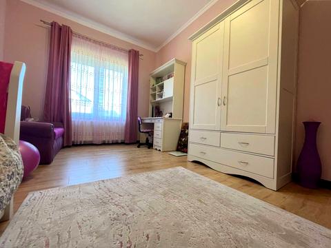 будинок за адресою Тополина вул.