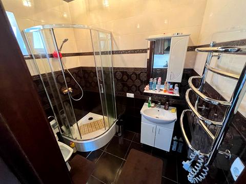 будинок за адресою Тополина вул.