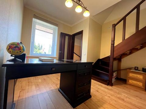 будинок за адресою Тополина вул.