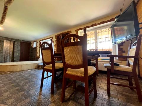 будинок за адресою Тополина вул.