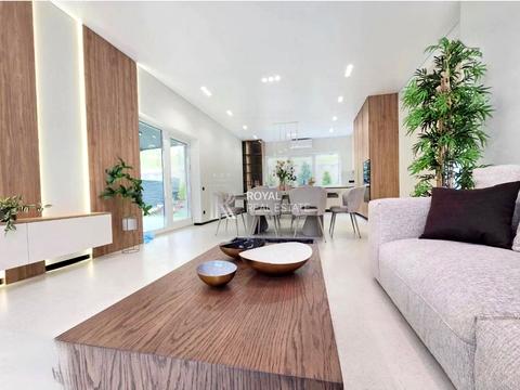 дом по адресу с. Лесники, Ватутина пер.