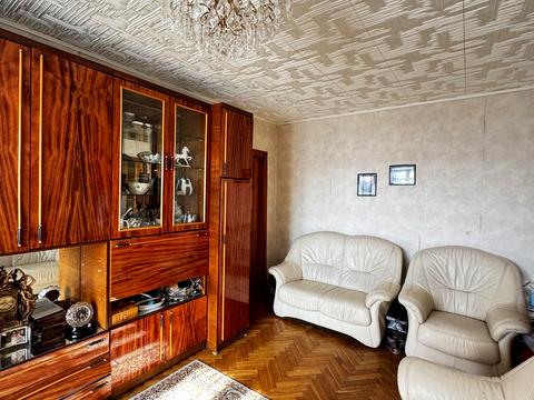 квартира за адресою Космонавтів просп., 16