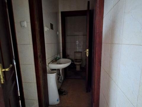 комерційна за адресою Євгена Маланюка вул. (Степана Сагайдака), 114Б