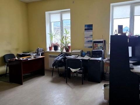 комерційна за адресою Євгена Маланюка вул. (Степана Сагайдака), 114Б