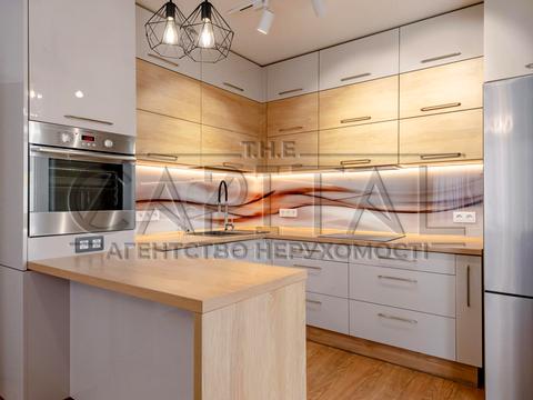 квартира по адресу Любомира Гузара просп. (Космонавта Комарова), 11