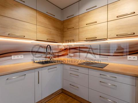 квартира по адресу Любомира Гузара просп. (Космонавта Комарова), 11