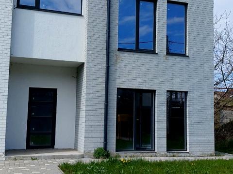 будинок за адресою Салютна вул.