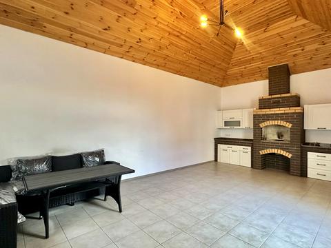 дом по адресу с. Погребы, Едности ул.