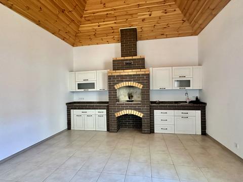 дом по адресу с. Погребы, Едности ул.