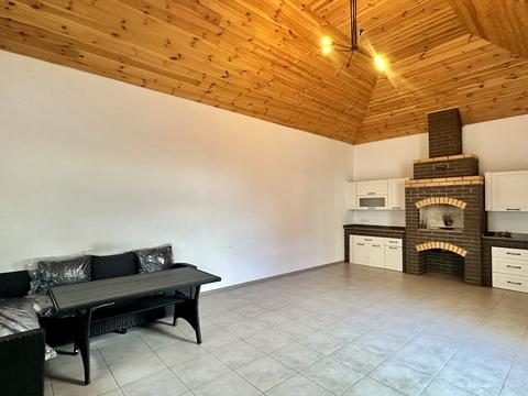 дом по адресу с. Погребы, Едности ул.