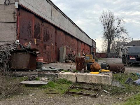 комерційна за адресою Залізорудна вул., 2